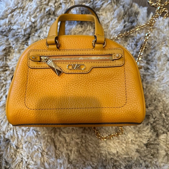 Michael Kors Purse - Picture 1 of 5